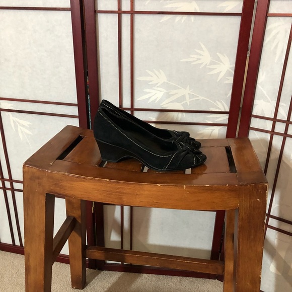 Eurostep Black Heels - Picture 4 of 4